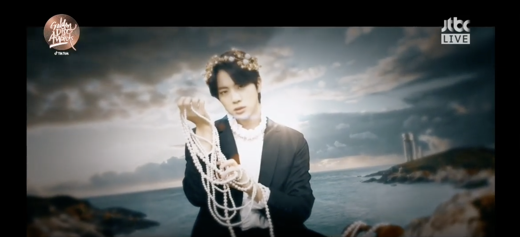 BTS “CITY DIONYSIA BEGINS” (VCR) GDA 2020 - ANALYSIS — Foxclouds